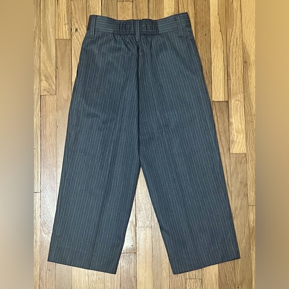 Geoffrey Beene Boy 2-piece Suite. Dark Gray with Pin Strips. Size 5 - Picture 6 of 14
